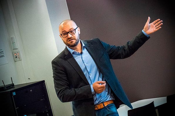 Chatbots og robotisering kommer til å prege kundeservice i 2018. Vi har begynt å se konturene av dette i år Chatbots og robotisering kommer til å prege kundeservice i 2018. Vi har begynt å se konturene av dette i år